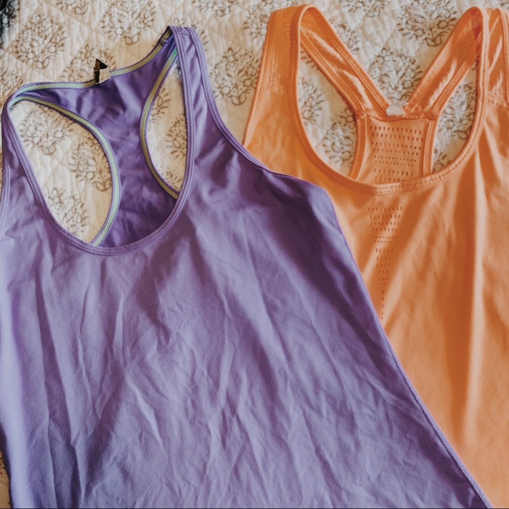 2 Tank Tops